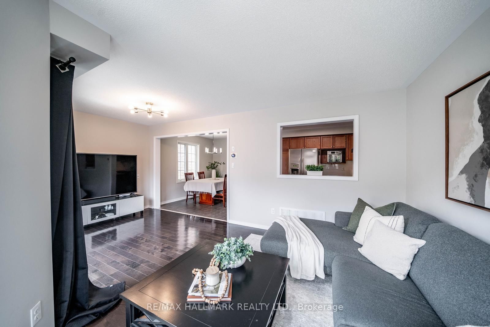 85 Vera Lynn Crescent • Whitchurch-Stouffville, ON photo 12