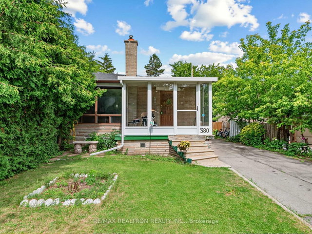 380 Browndale Crescent