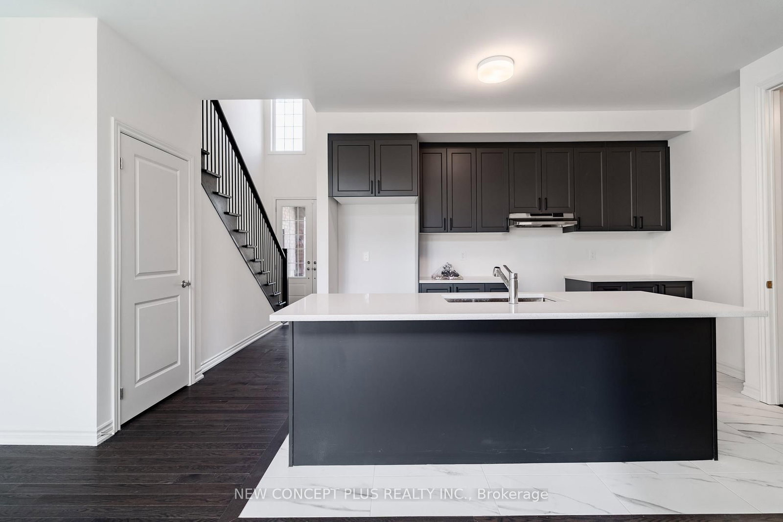 10 Mayapple Street • Adjala-Tosorontio, ON photo 5