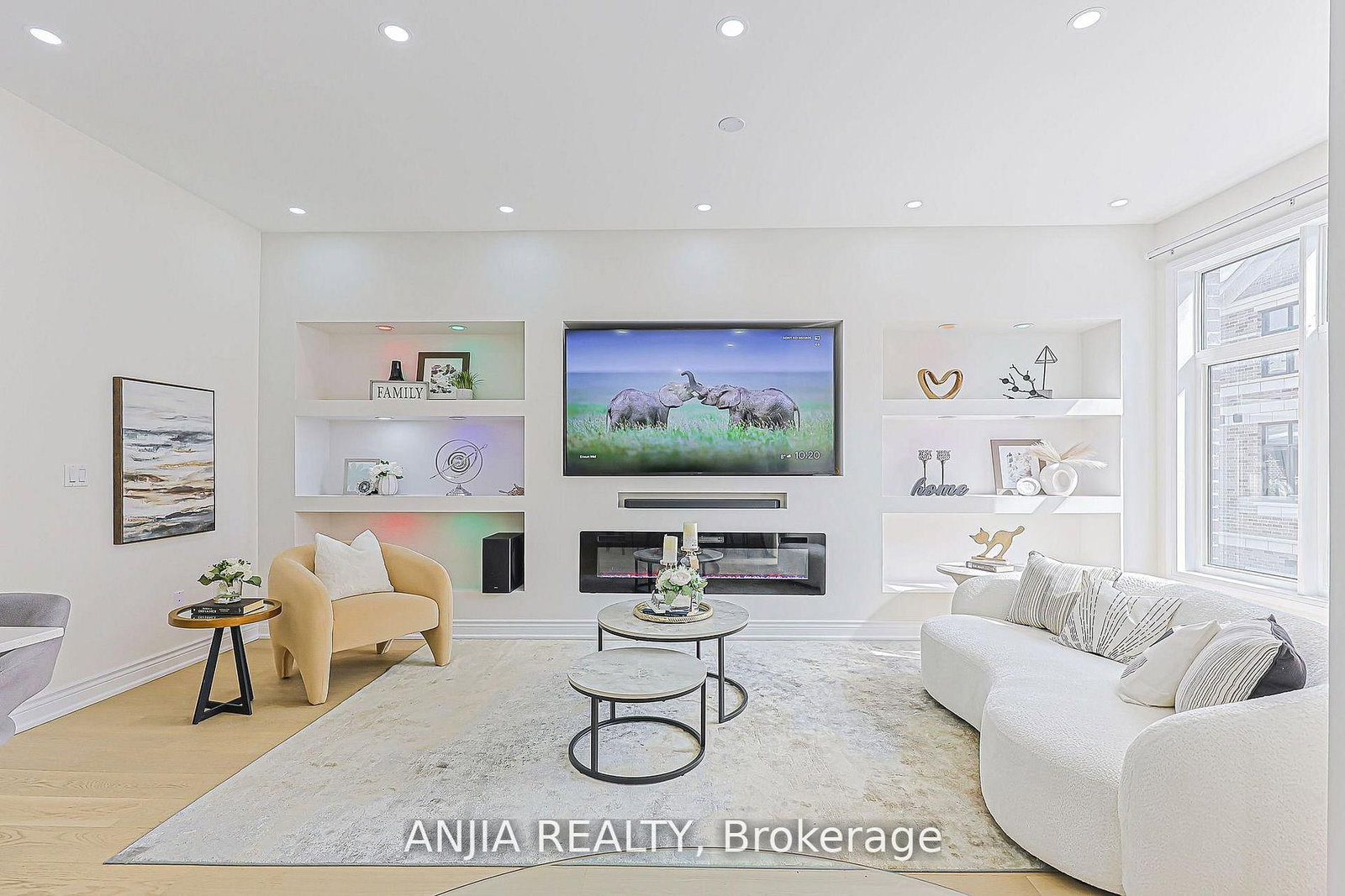 45 Kahshe Lane • Richmond Hill, ON photo 11