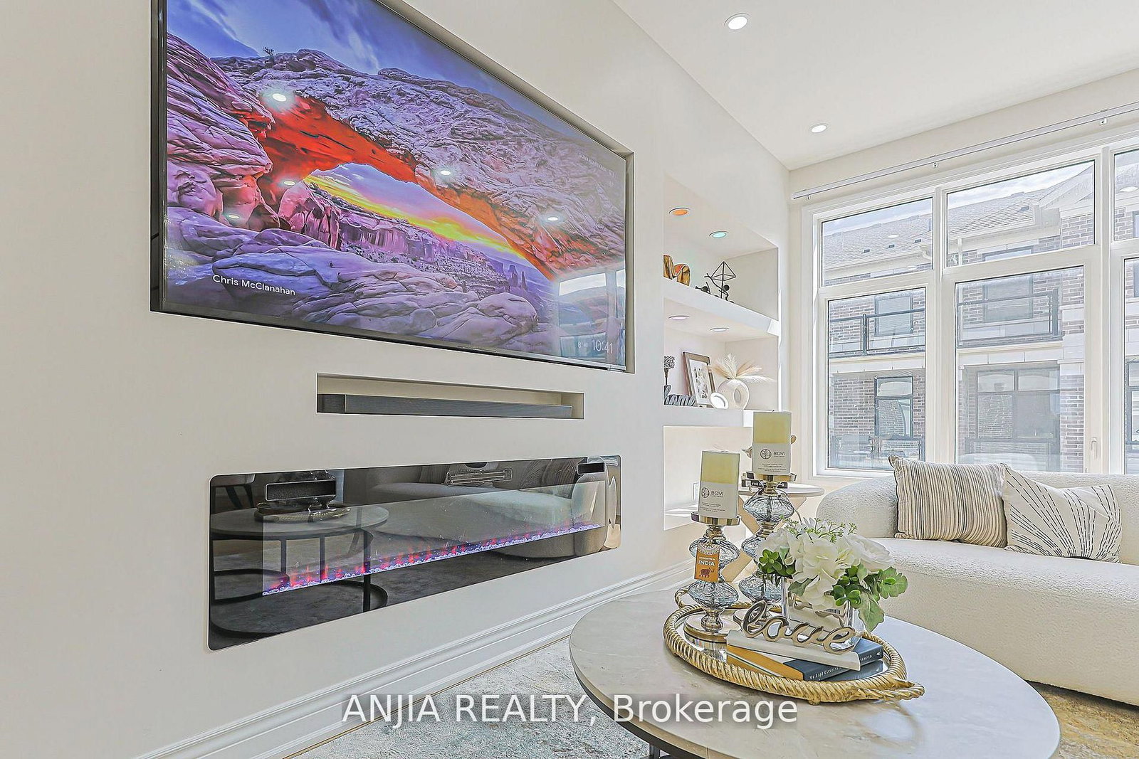 45 Kahshe Lane • Richmond Hill, ON photo 12