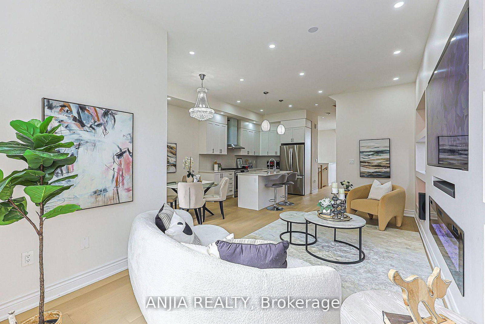 45 Kahshe Lane • Richmond Hill, ON photo 14