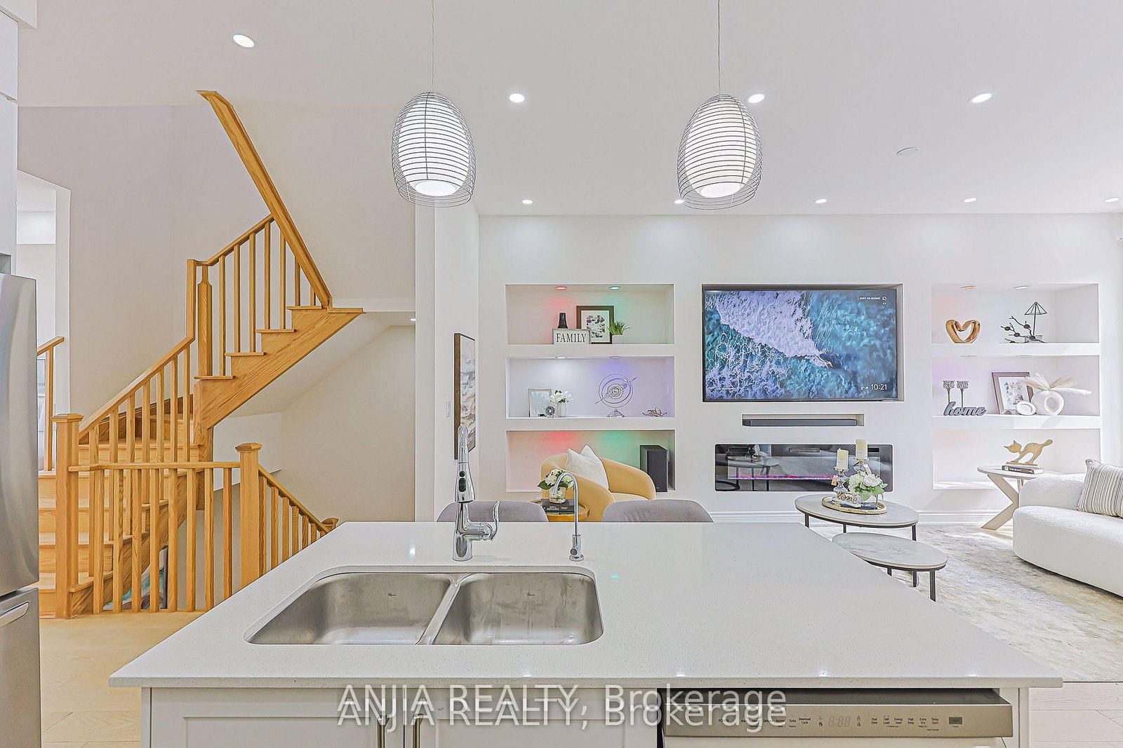 45 Kahshe Lane • Richmond Hill, ON photo 23