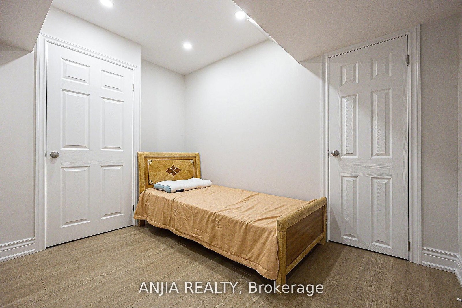 45 Kahshe Lane • Richmond Hill, ON photo 43