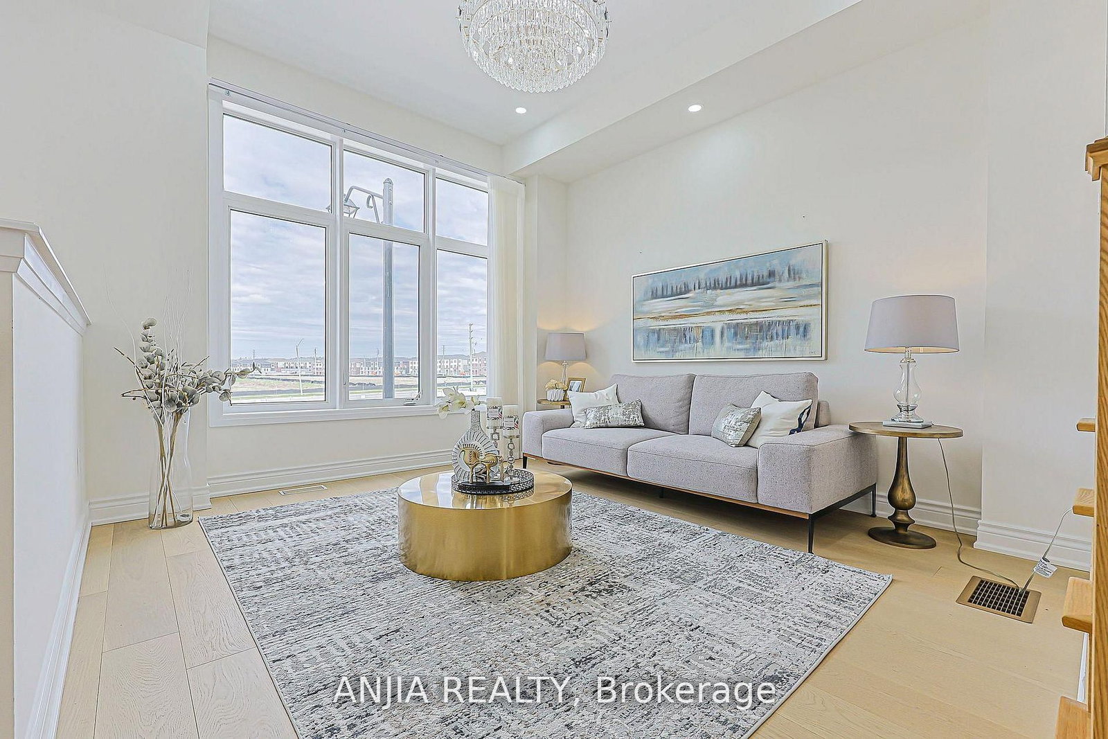 45 Kahshe Lane • Richmond Hill, ON photo 5