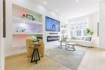 45 Kahshe Lane • Richmond Hill, ON photo 8