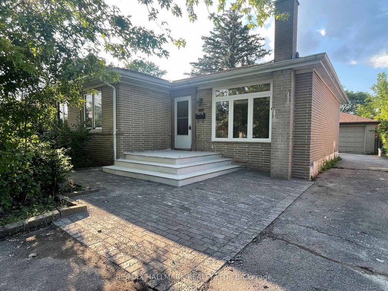 Main Floor - 116 Cartier Crescent