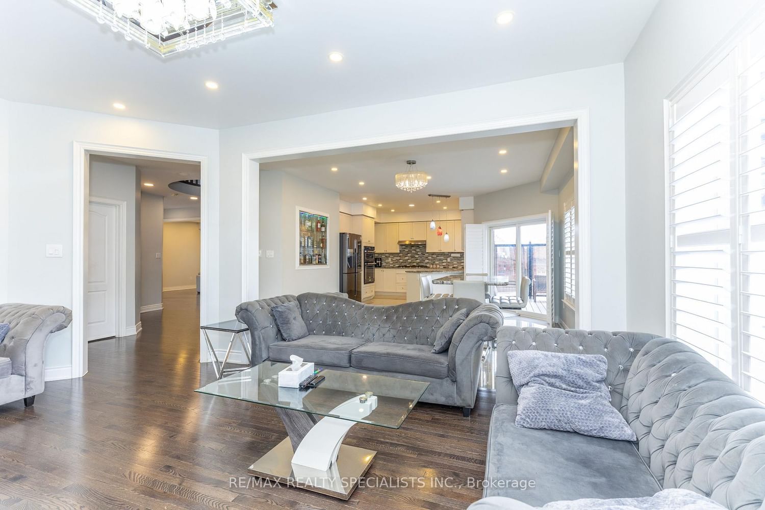 8 W. Dykie Court • Bradford West Gwillimbury, ON photo 11