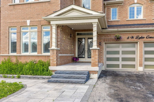 8 W. Dykie Court