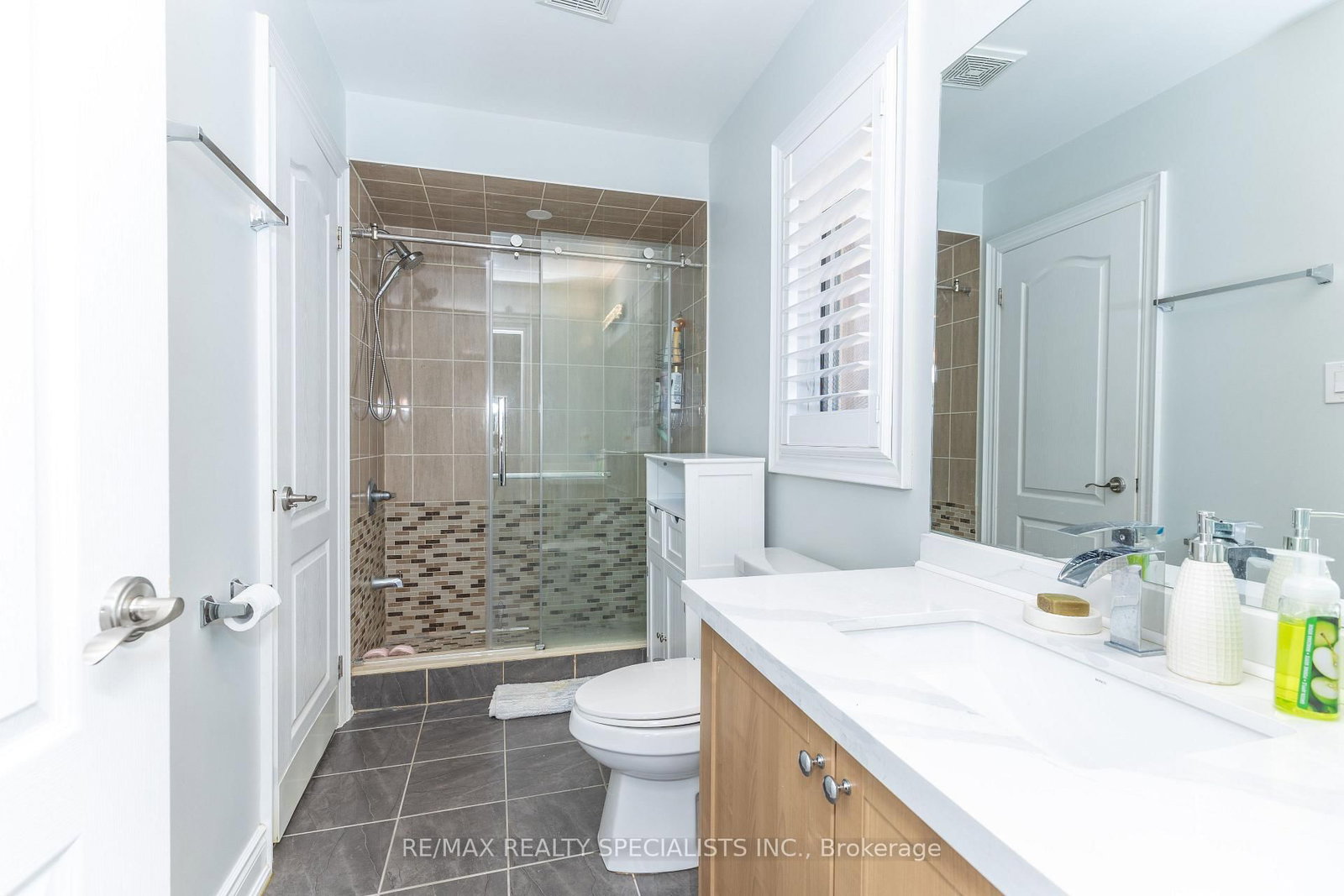 8 W. Dykie Court • Bradford West Gwillimbury, ON photo 32