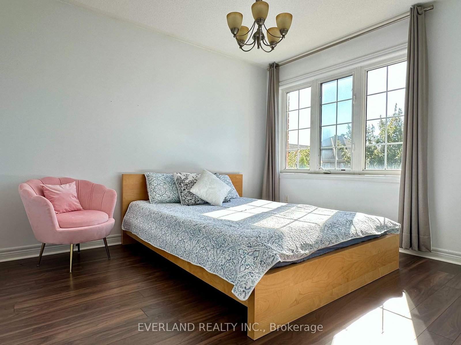 22 Lundy Drive • Markham, ON photo 14