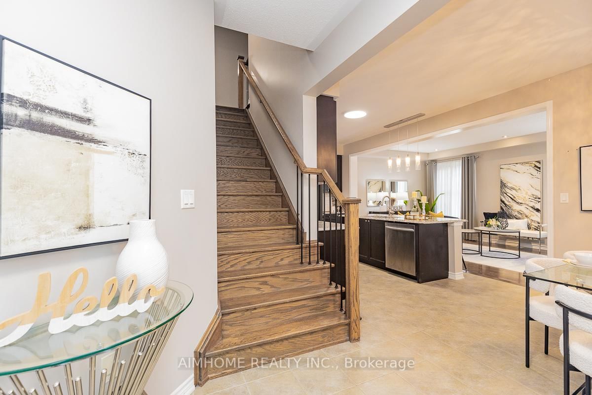246 Thomas Phillips Drive • Aurora, ON photo 15