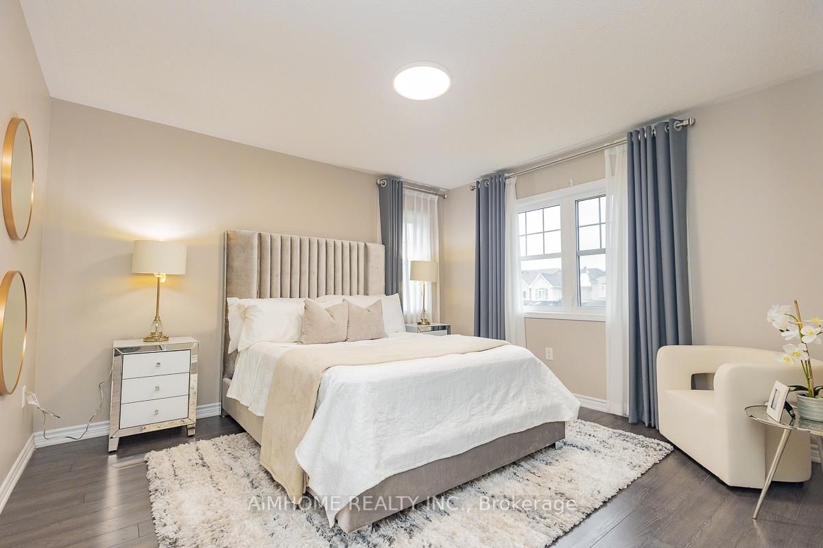 246 Thomas Phillips Drive • Aurora, ON photo 16