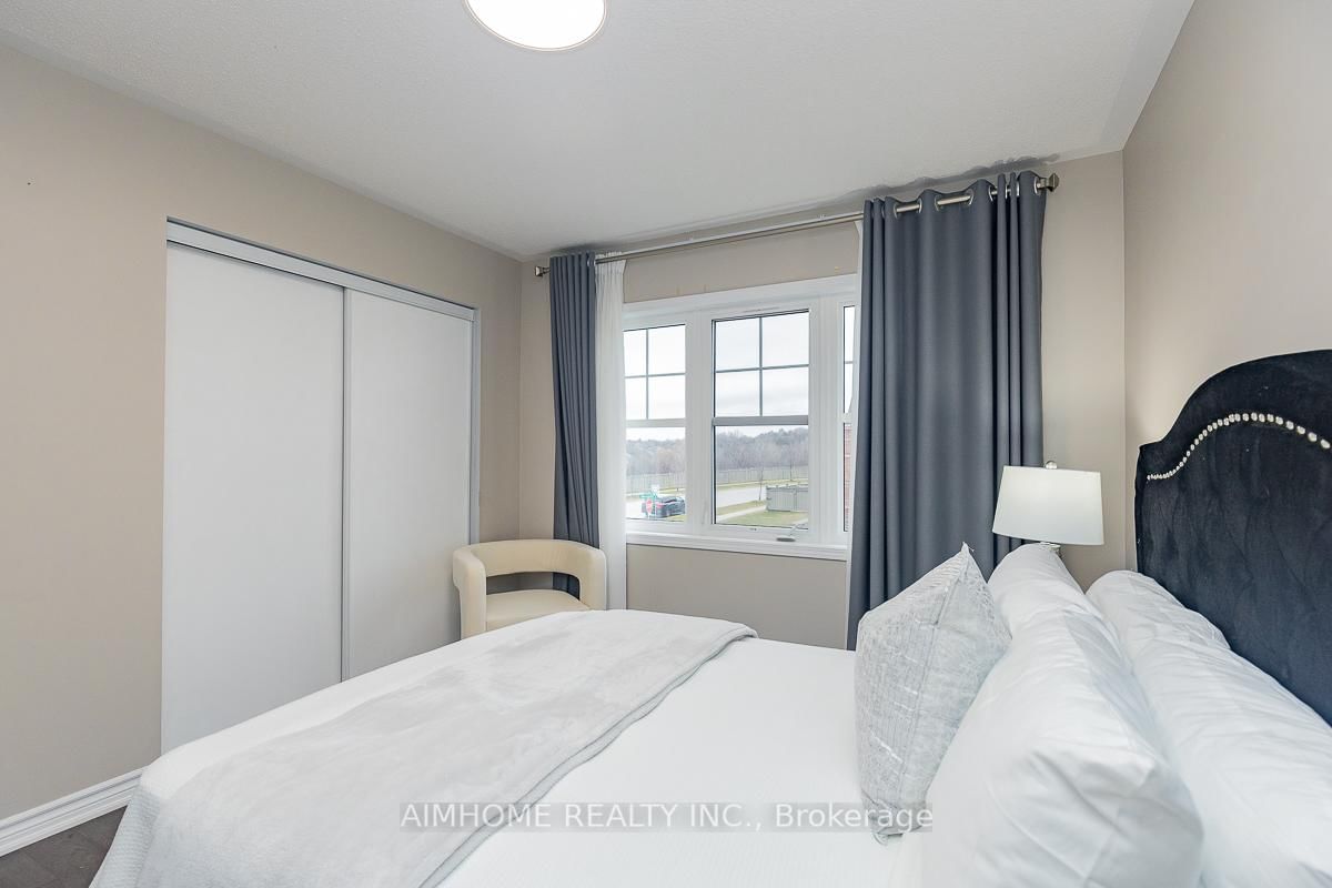 246 Thomas Phillips Drive • Aurora, ON photo 20