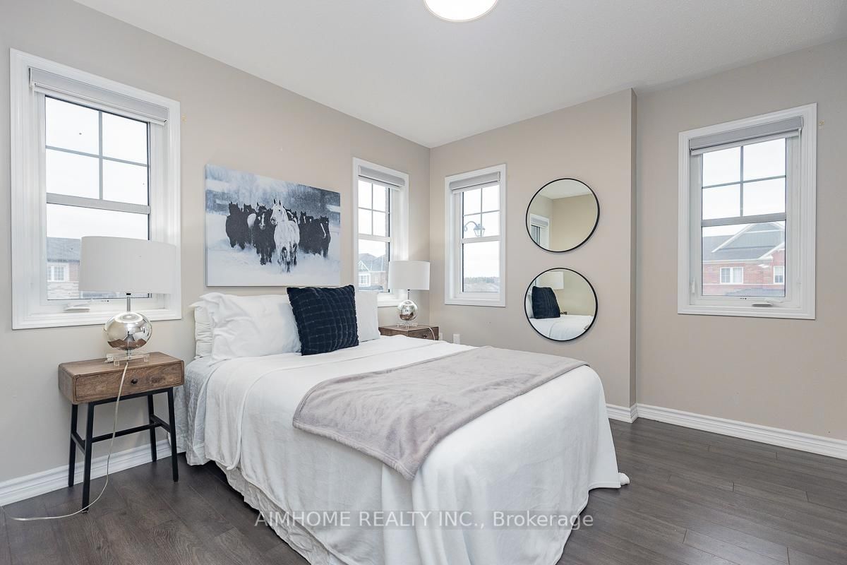 246 Thomas Phillips Drive • Aurora, ON photo 22