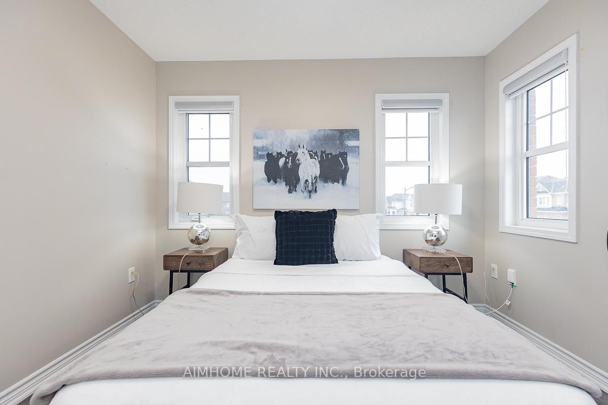246 Thomas Phillips Drive • Aurora, ON photo 24
