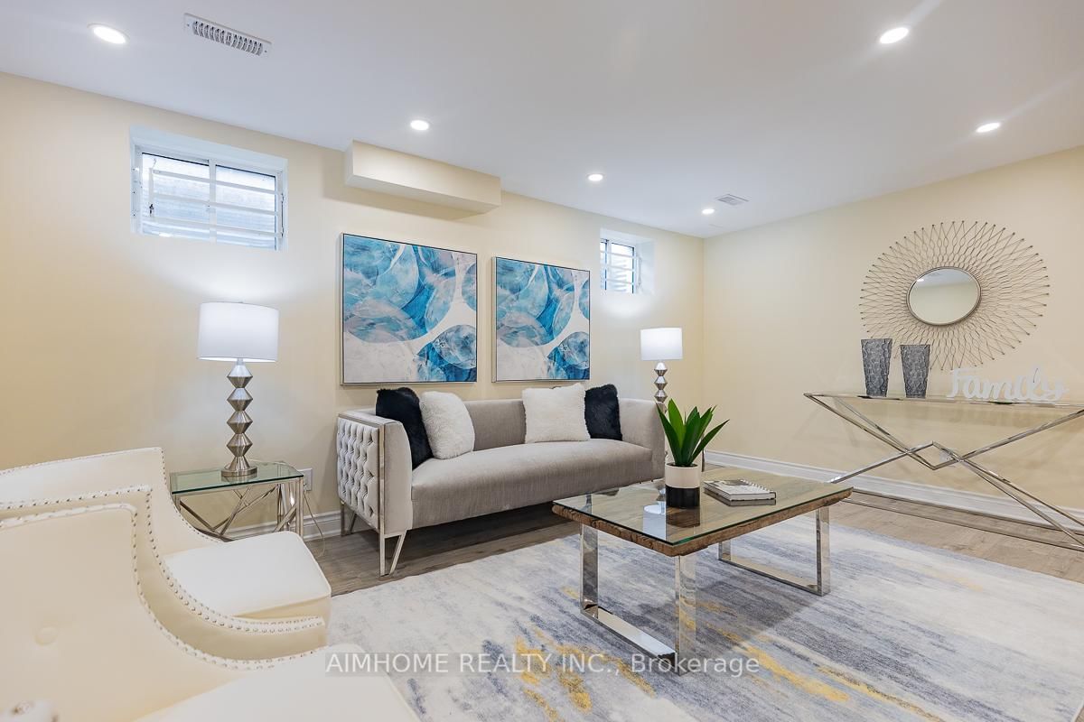 246 Thomas Phillips Drive • Aurora, ON photo 30