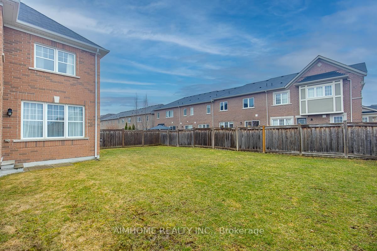 246 Thomas Phillips Drive • Aurora, ON photo 38