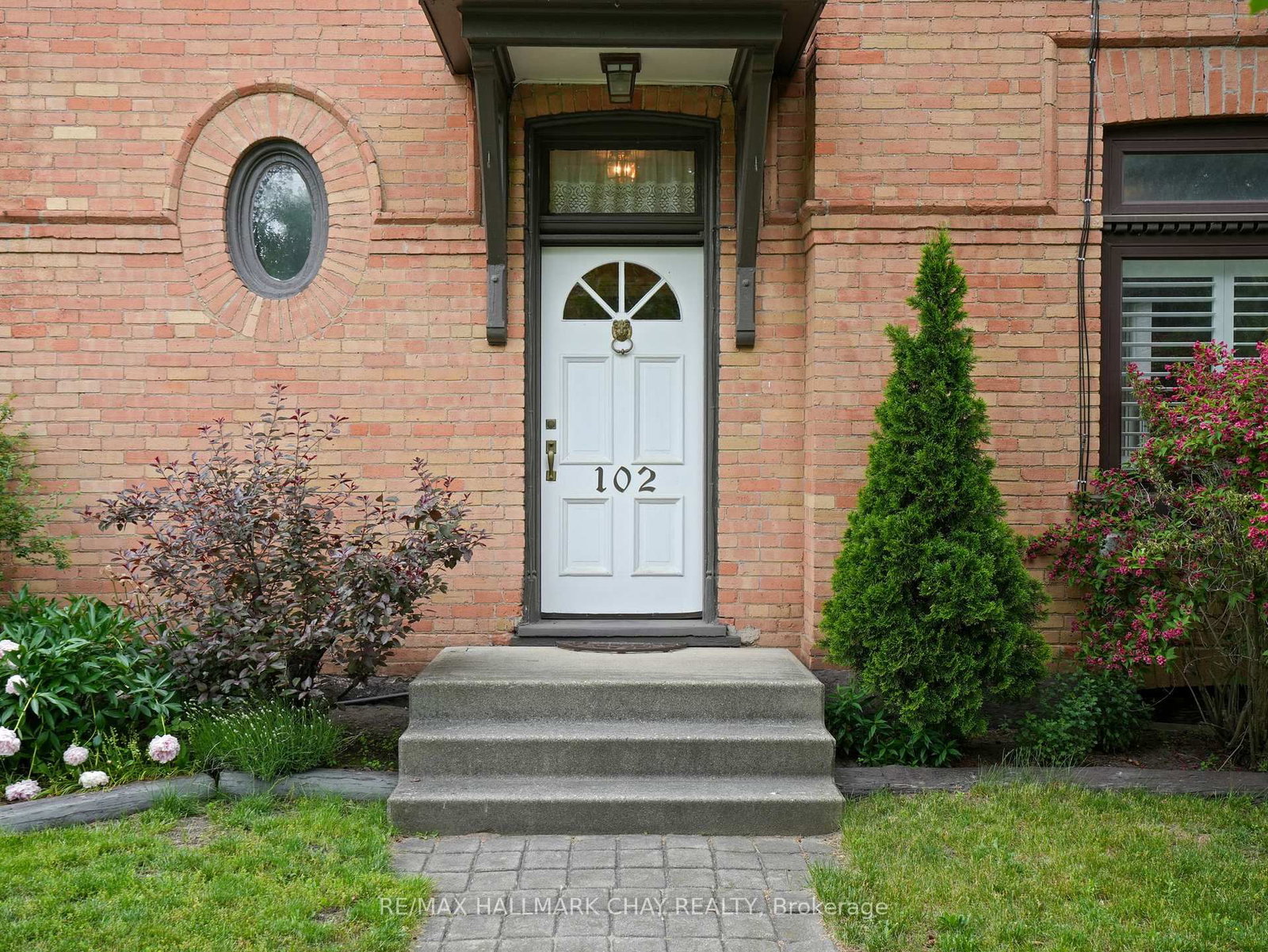 102 Wellington Street E • New Tecumseth, ON photo 3