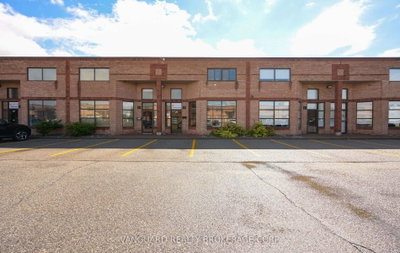 160 Applewood Crescent