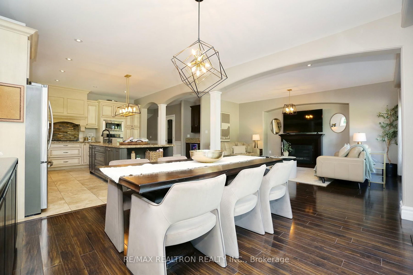 49 Hamilton Drive • Newmarket, ON photo 12