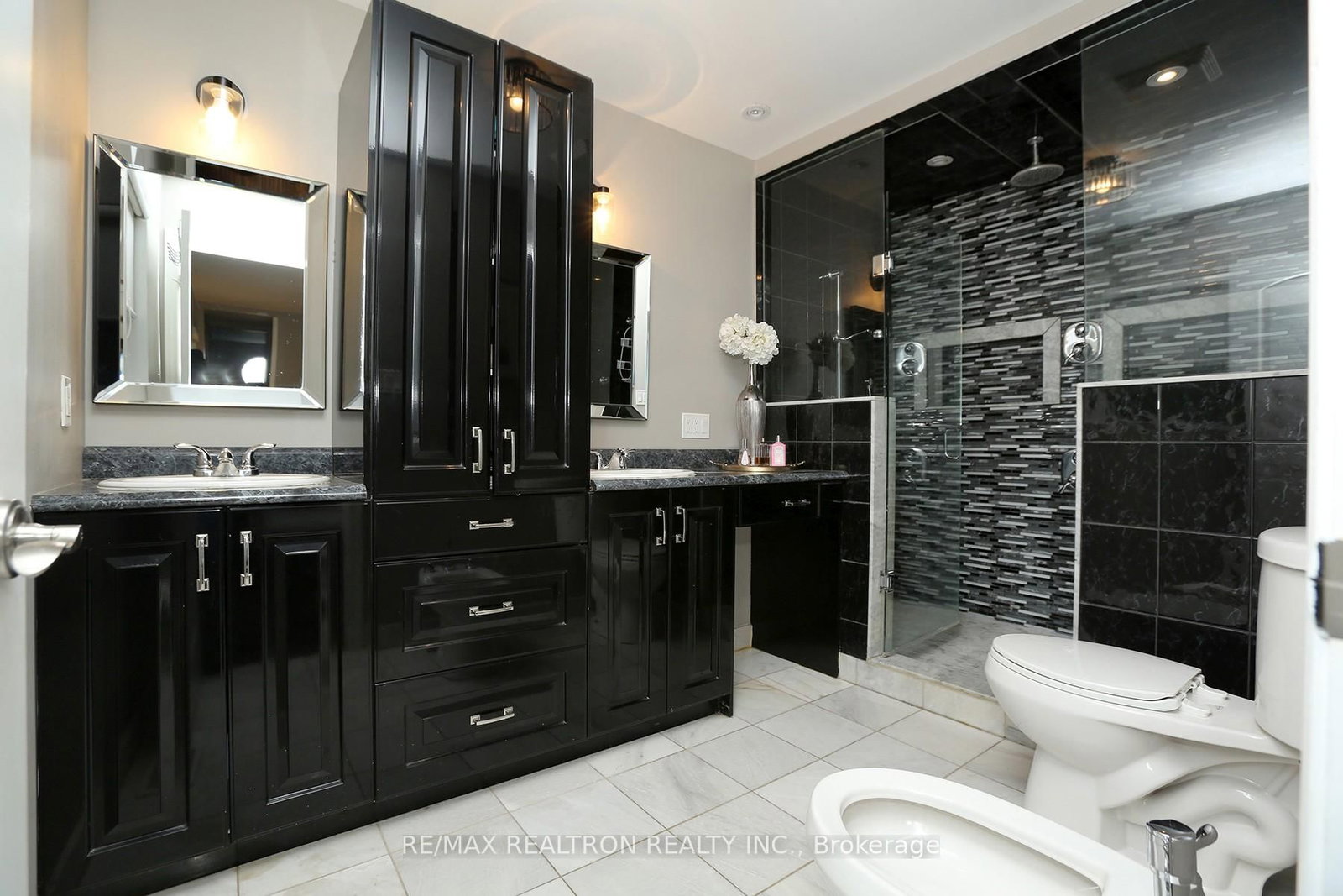49 Hamilton Drive • Newmarket, ON photo 21