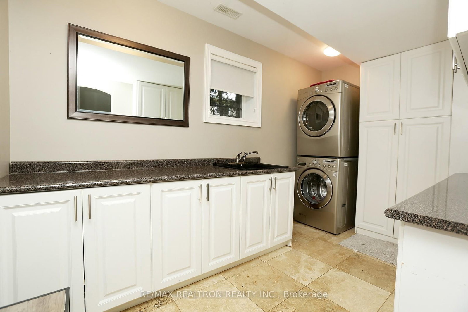 49 Hamilton Drive • Newmarket, ON photo 23