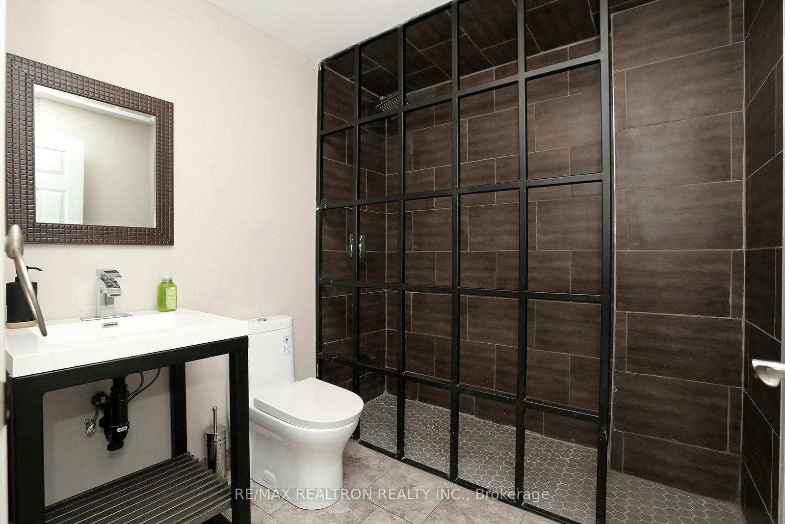 49 Hamilton Drive • Newmarket, ON photo 24