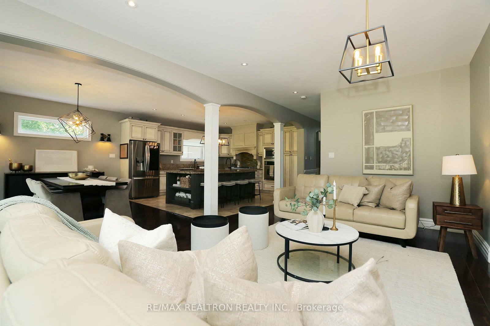 49 Hamilton Drive • Newmarket, ON photo 8