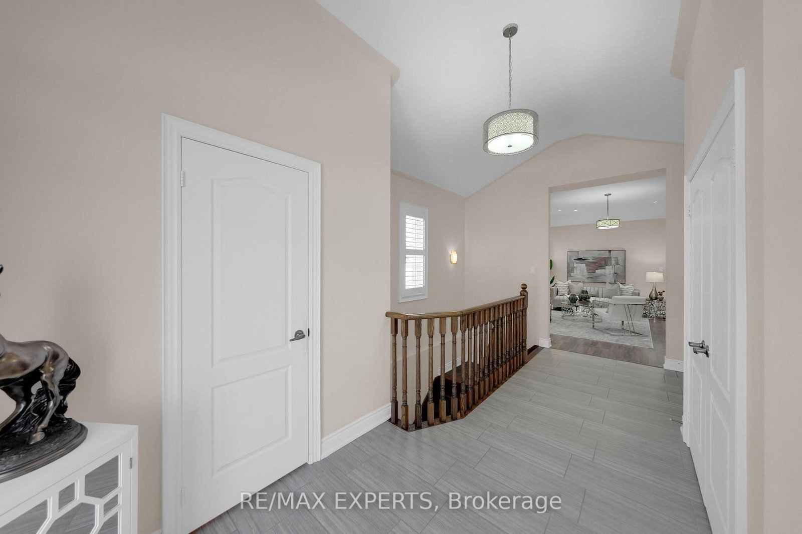 57 N Hopkins Crescent • Bradford West Gwillimbury, ON photo 5