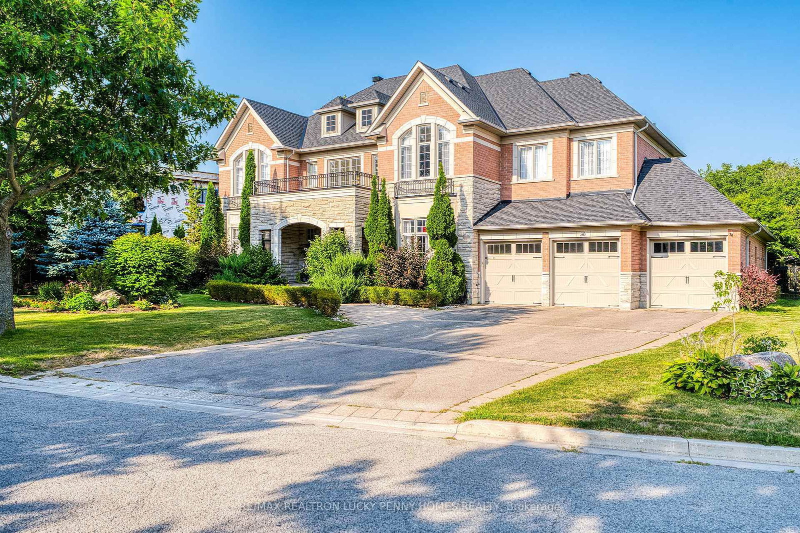 30 Bernadotte Dr, Markham, view 4