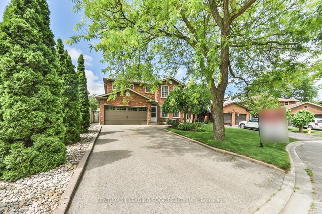 82 Penny Crescent