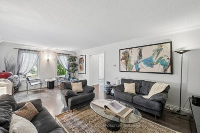 57 Delhi Crescent • Markham, ON photo 8