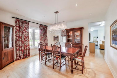 67 Grayfield Drive • Whitchurch-Stouffville, ON photo 8