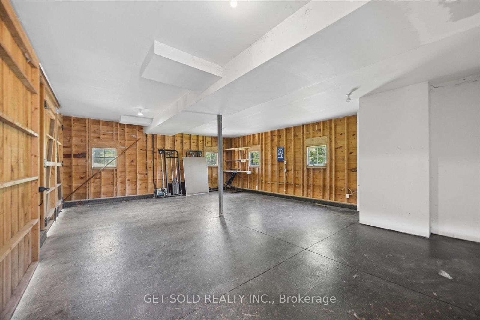 14059 McCowan Road • Whitchurch-Stouffville, ON photo 16