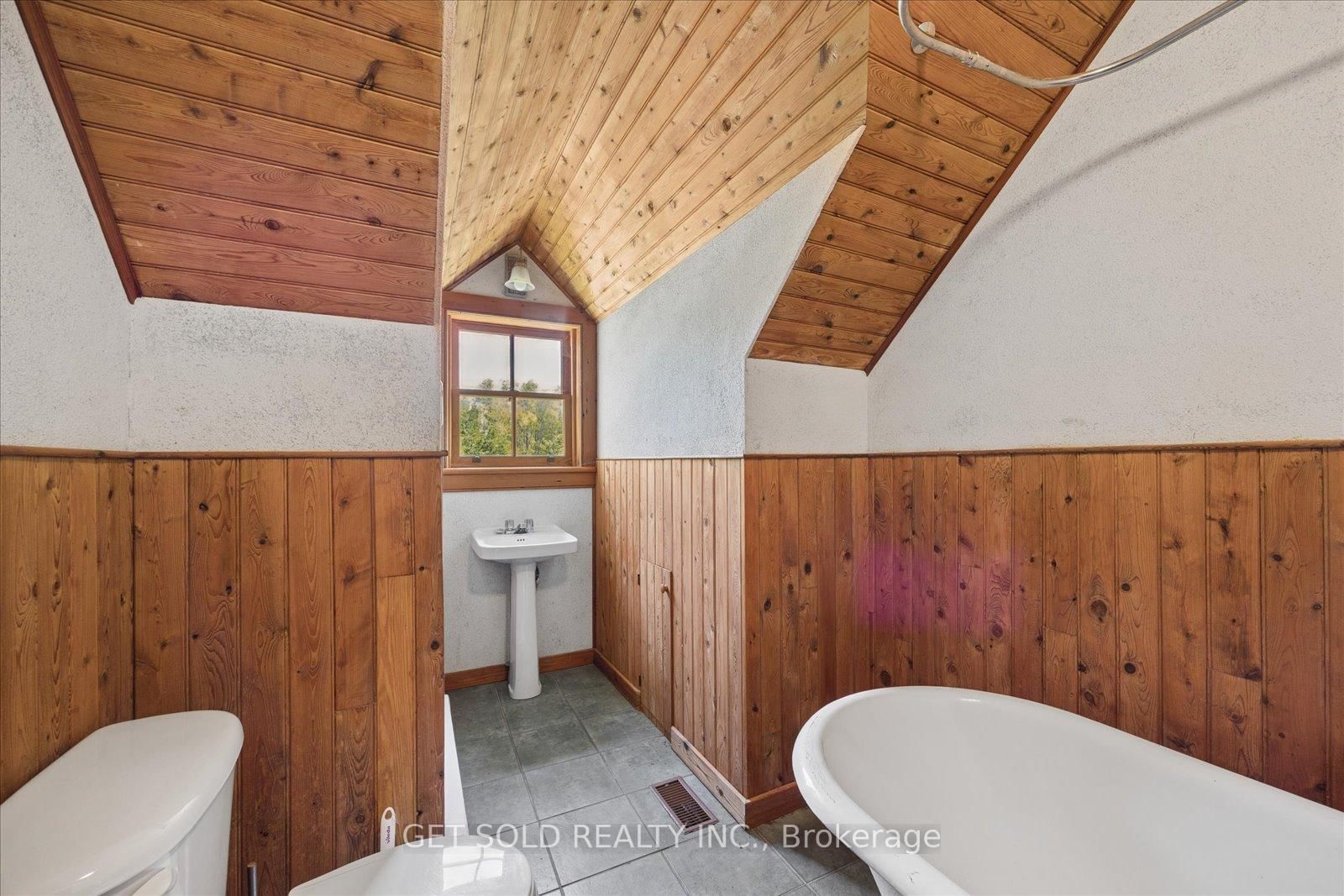 14059 McCowan Road • Whitchurch-Stouffville, ON photo 22