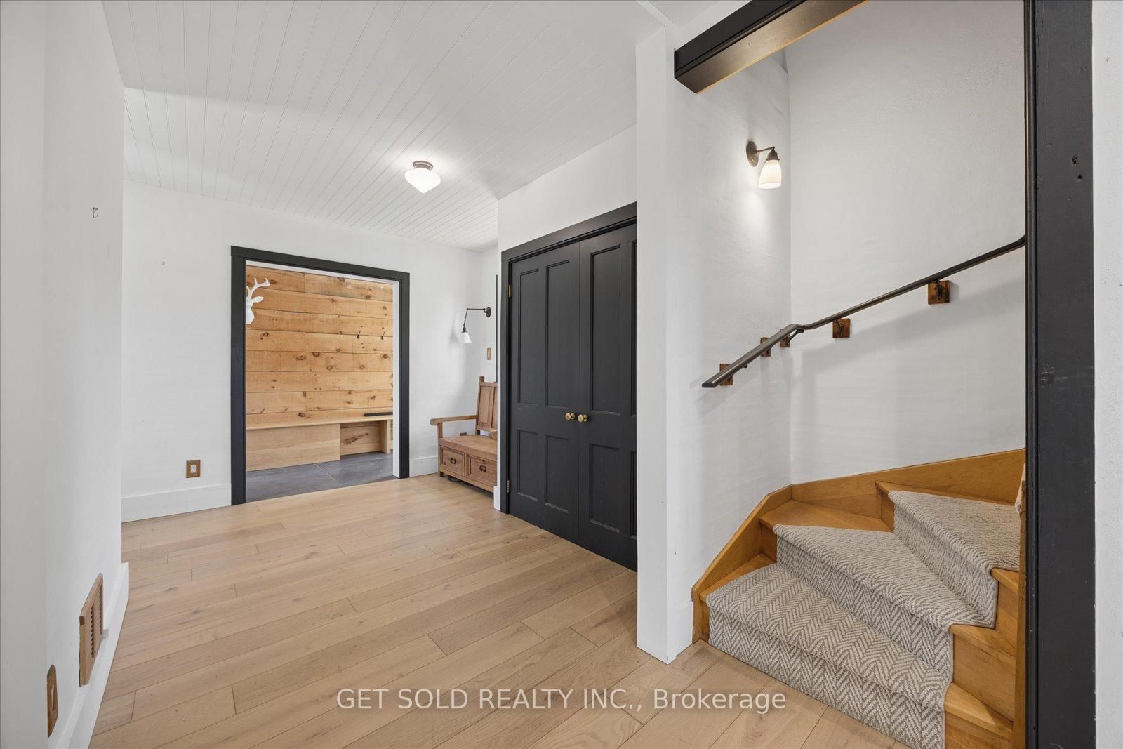 14059 McCowan Road • Whitchurch-Stouffville, ON photo 8