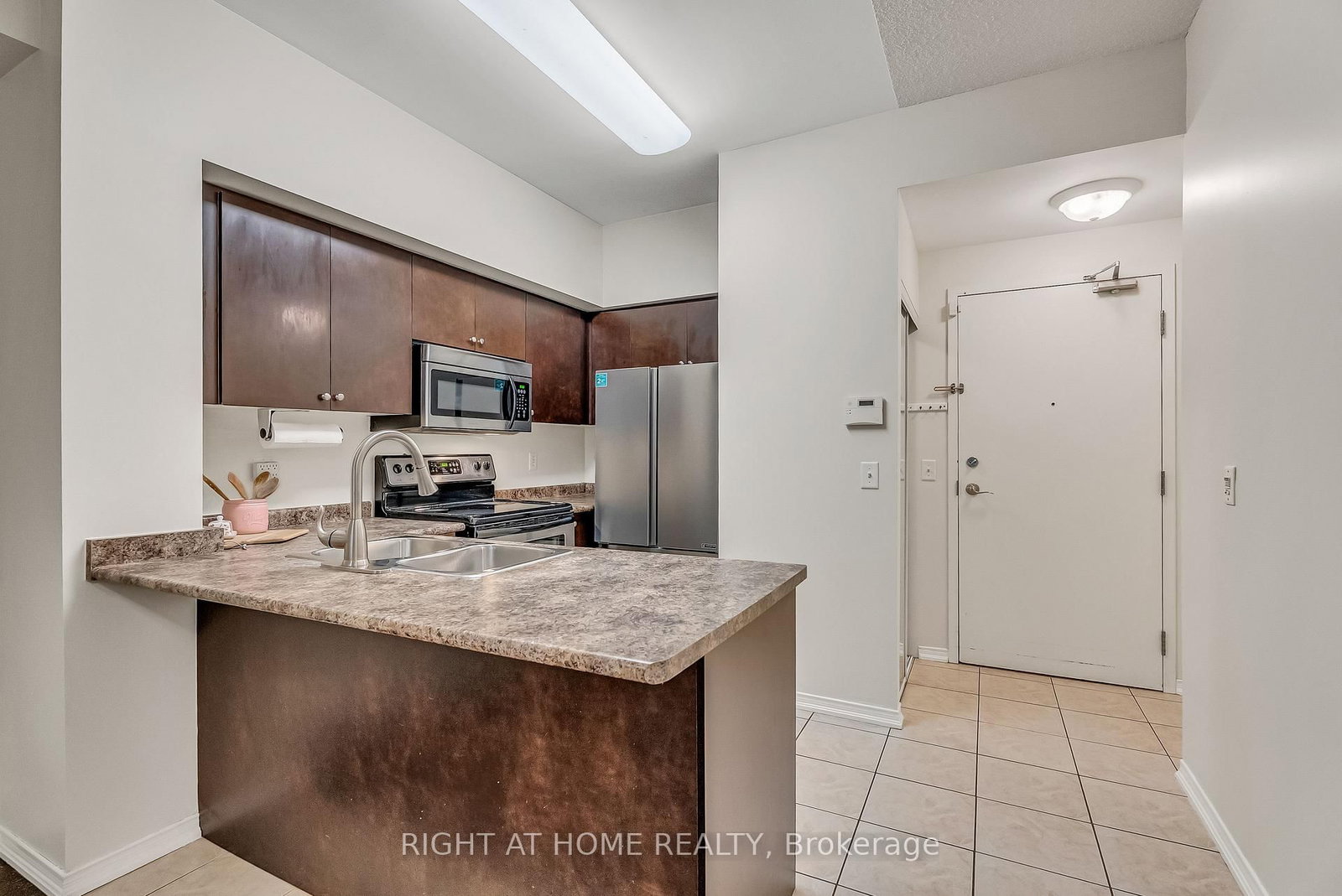 9973 Keele Street • #206 • Vaughan, ON photo 5