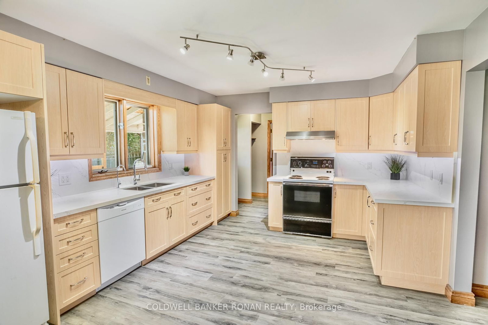 9199 Highway 89 • Adjala-Tosorontio, ON photo 13