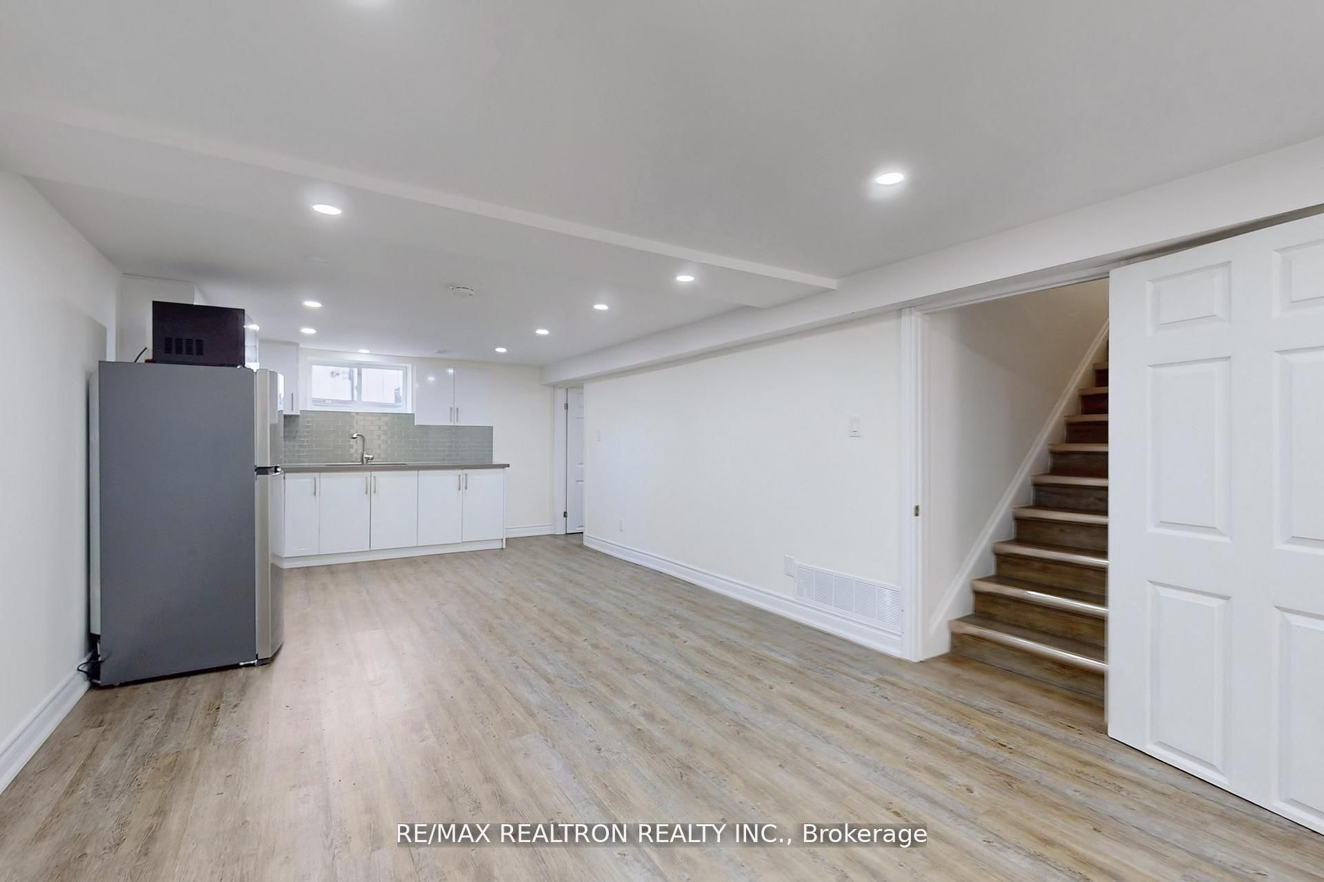59 Machell Avenue