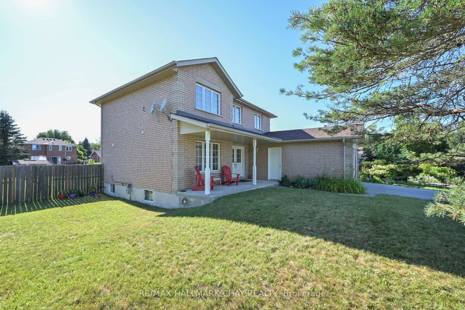 16 Brian Crescent • Adjala-Tosorontio, ON photo 4