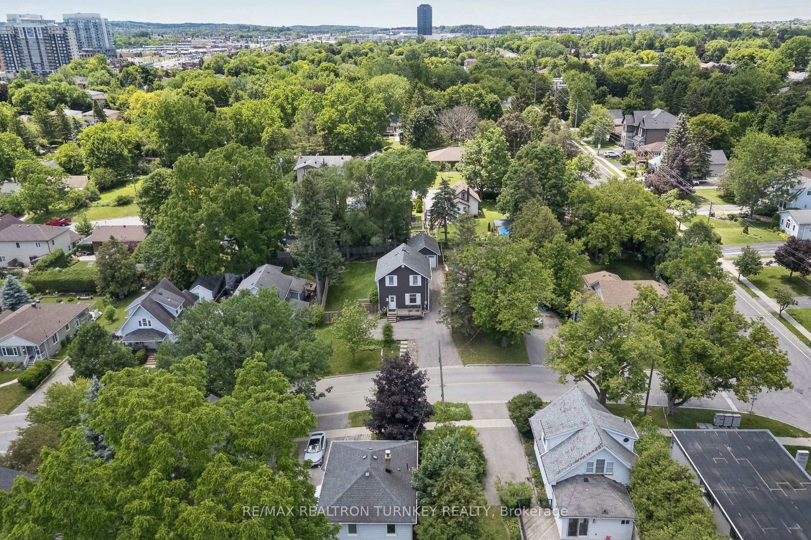 72 Vincent Street • Newmarket, ON photo 39