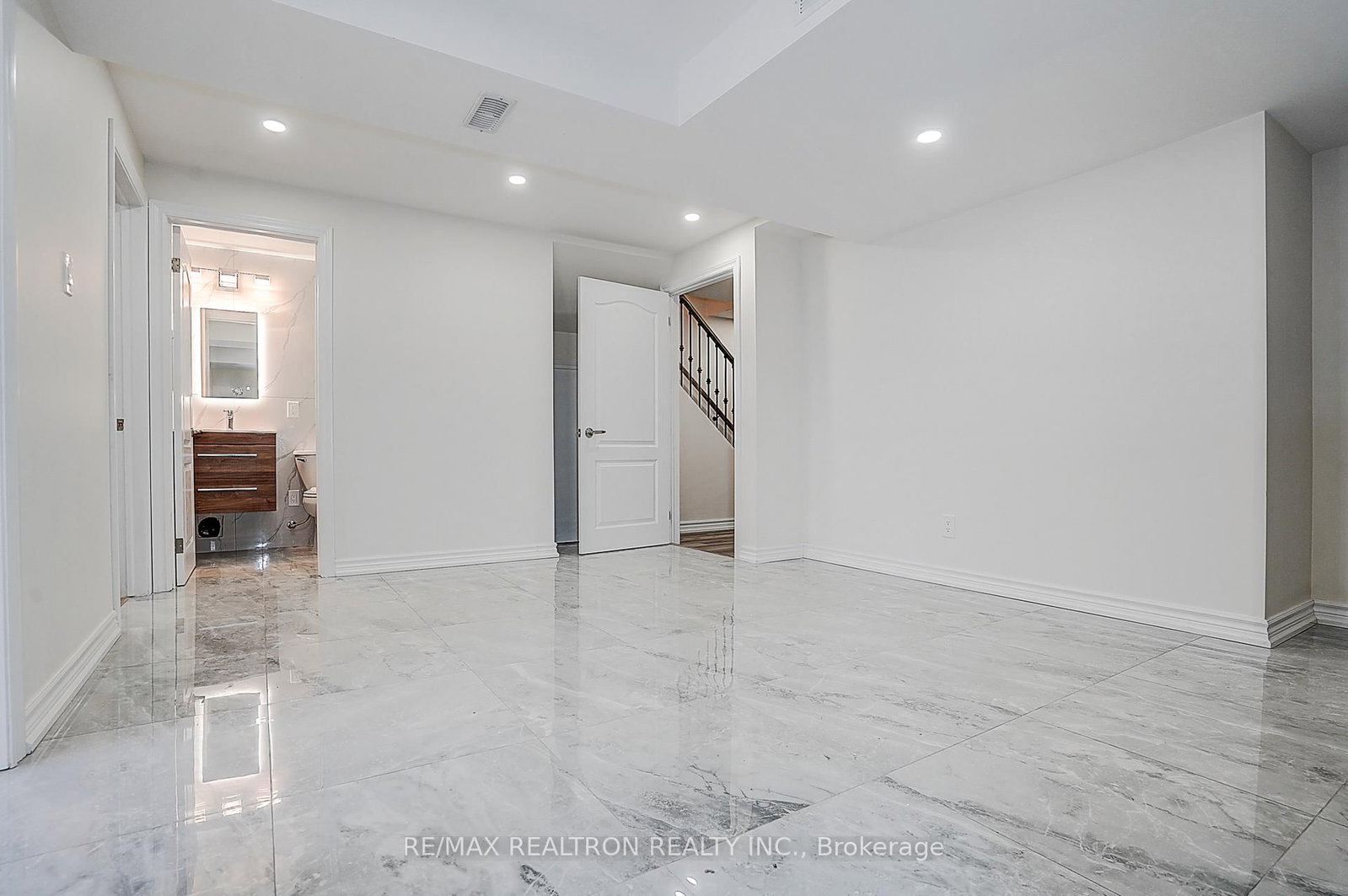 113 Riding Mountain Drive • Richmond Hill, ON photo 43