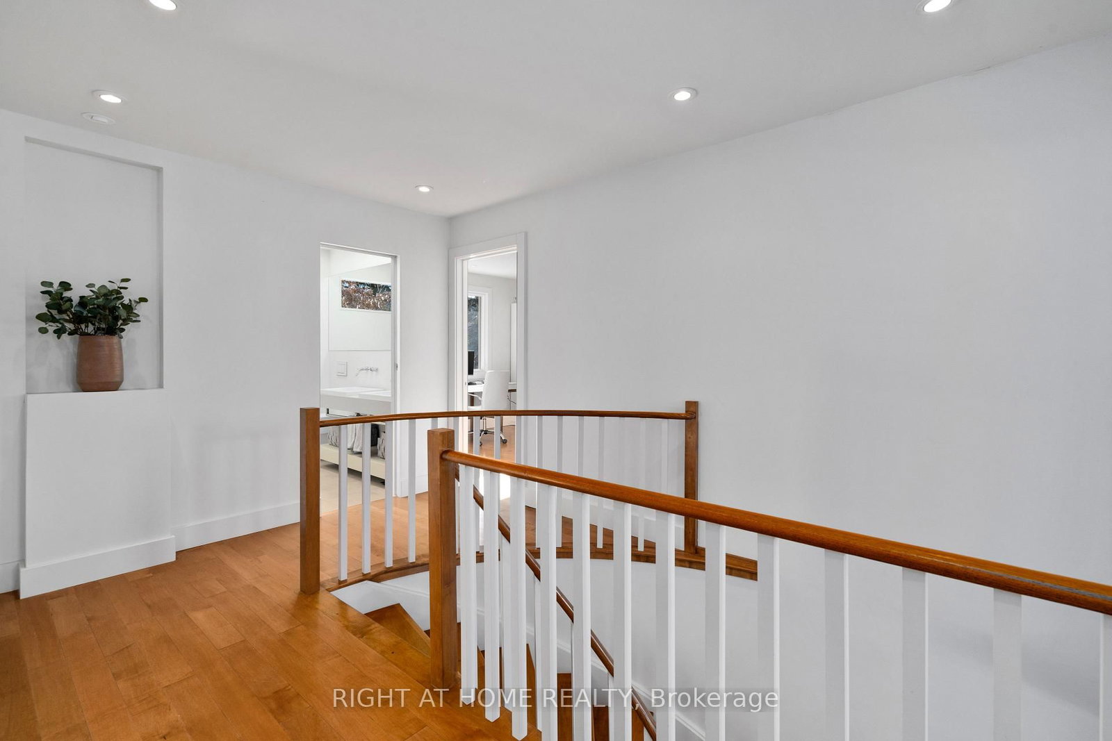 54 London Road • Newmarket, ON photo 14