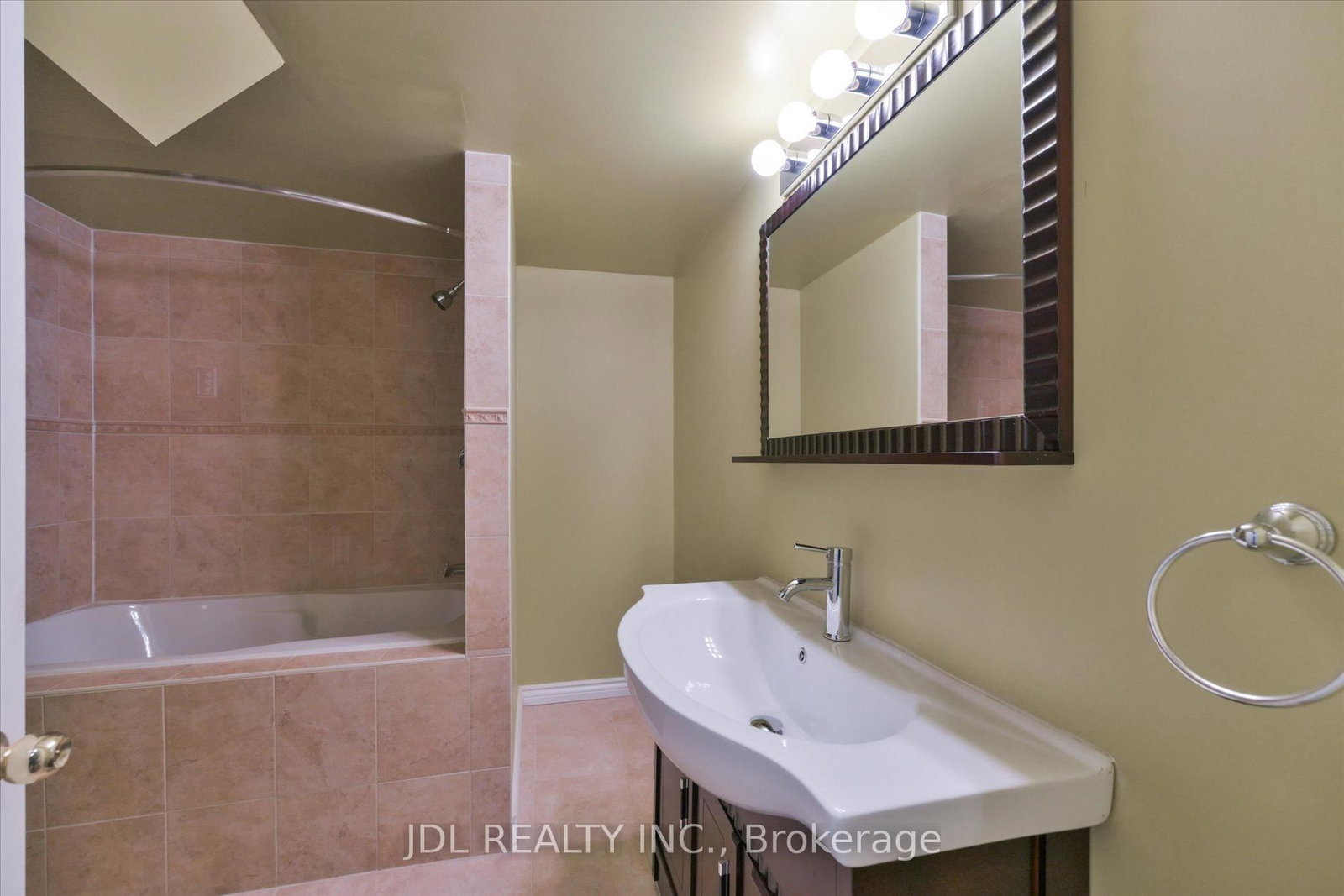 35 Stoneheath Crescent • Markham, ON photo 45