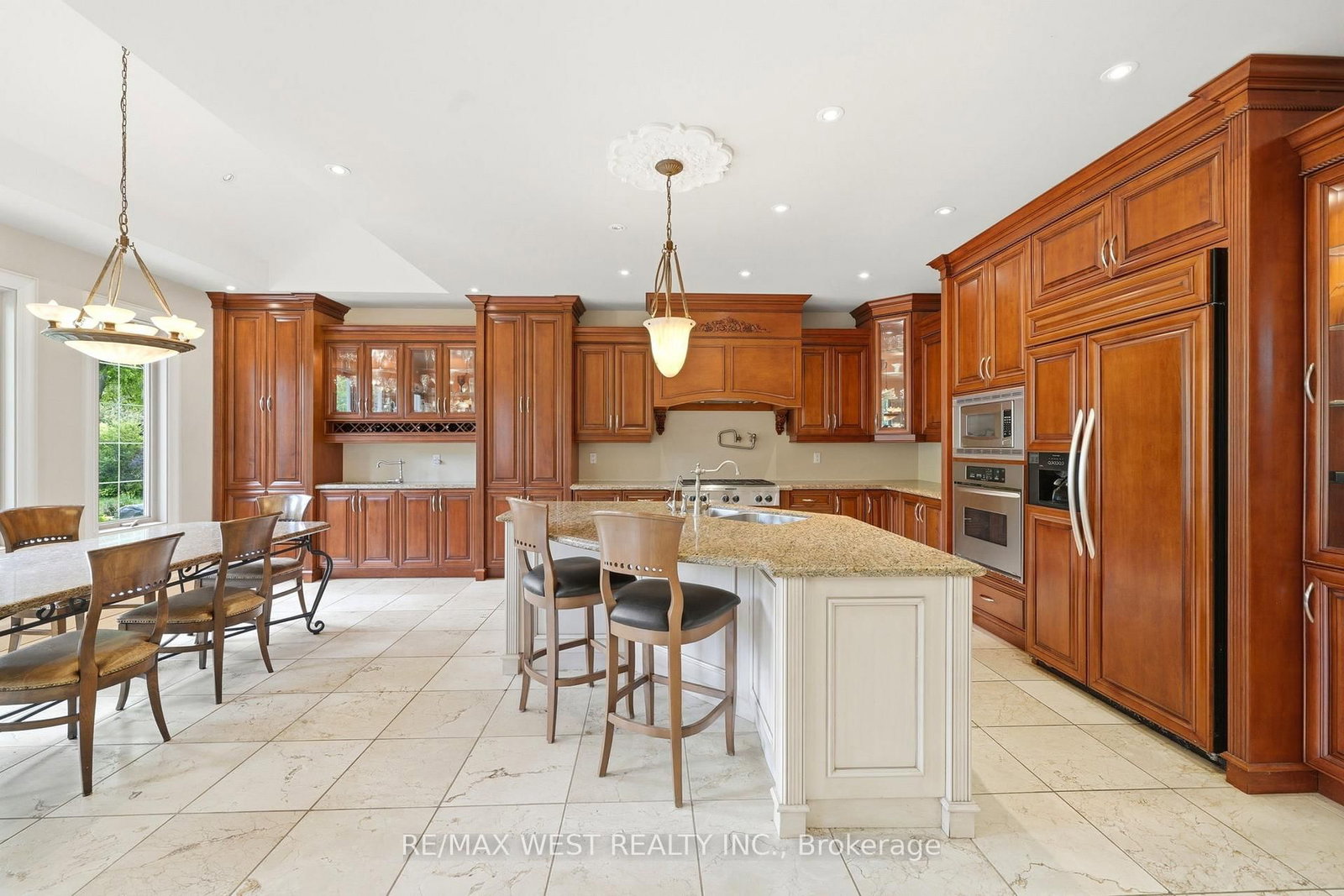2 Kingswood Drive • King, ON photo 6