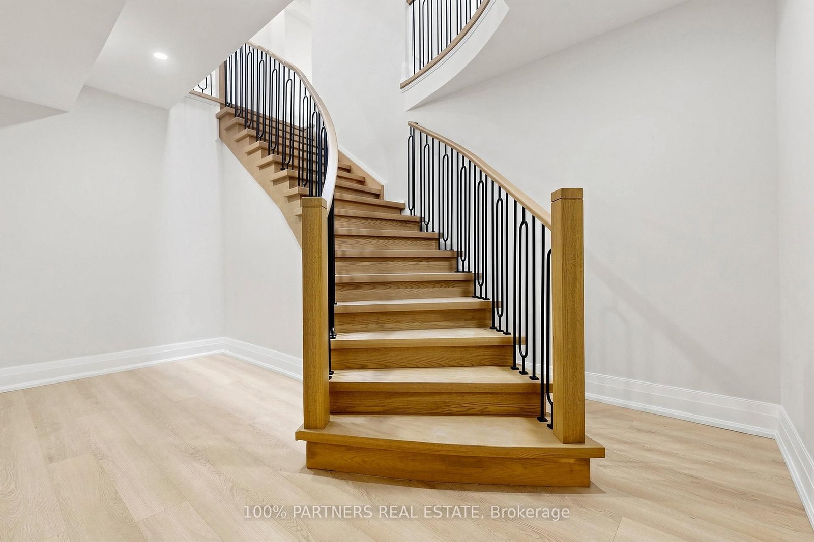 160 Lawrence Avenue • Richmond Hill, ON photo 45