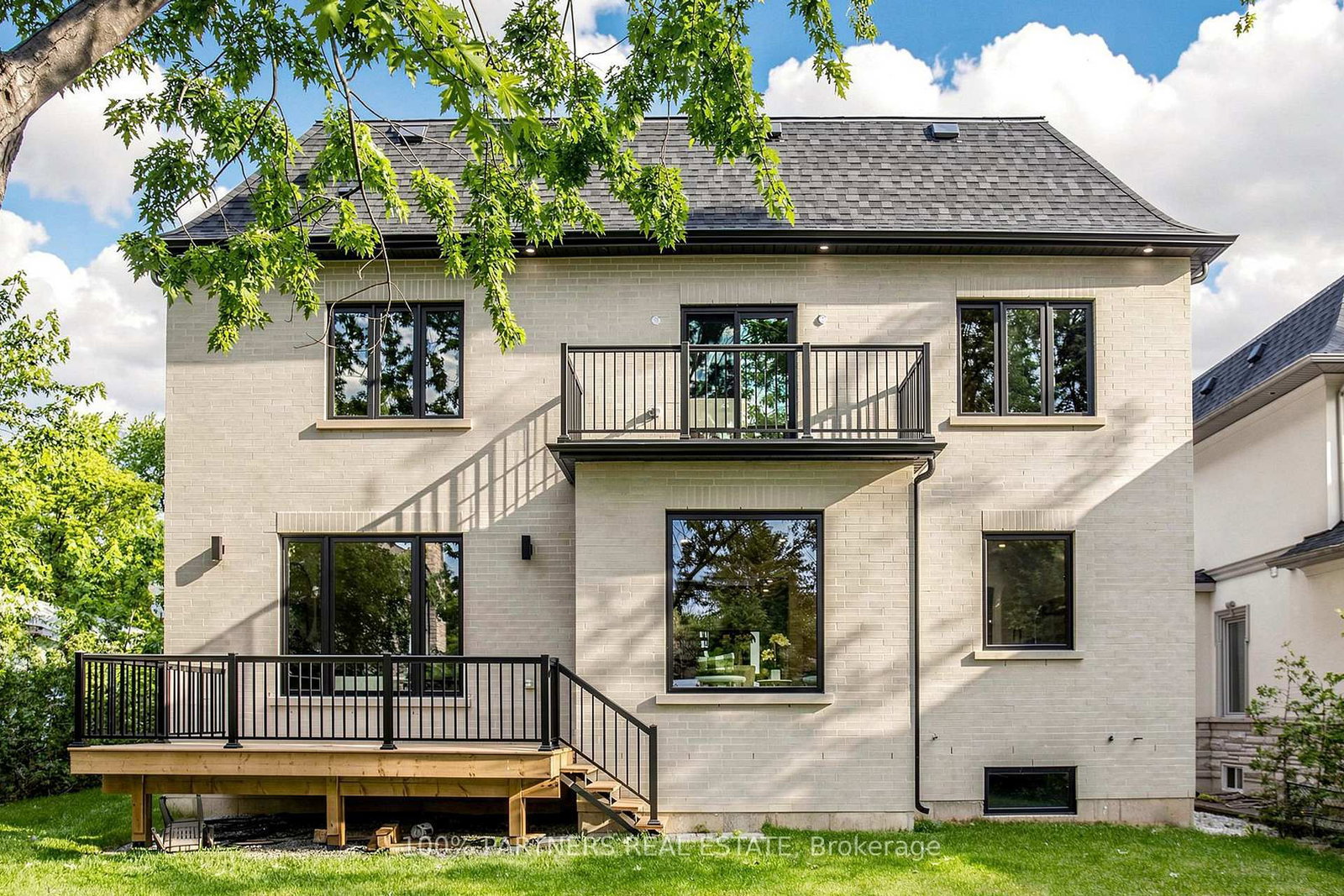 160 Lawrence Avenue • Richmond Hill, ON photo 48