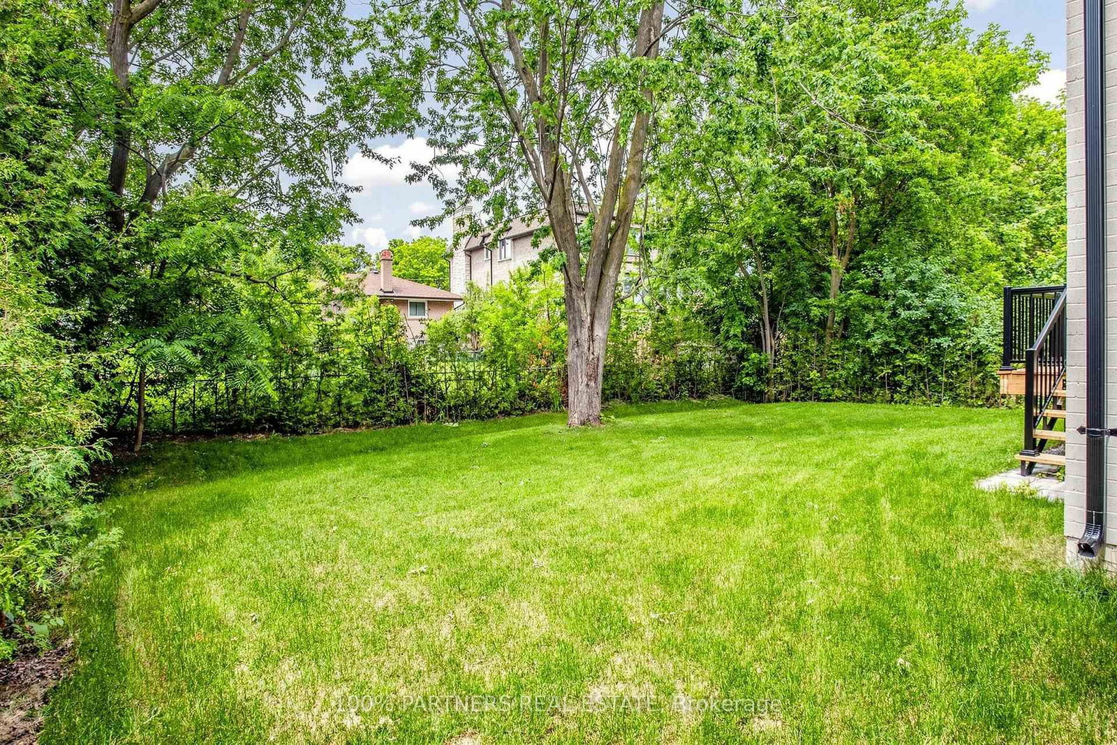 160 Lawrence Avenue • Richmond Hill, ON photo 50