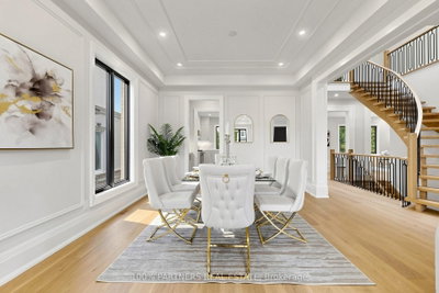 160 Lawrence Avenue • Richmond Hill, ON photo 8